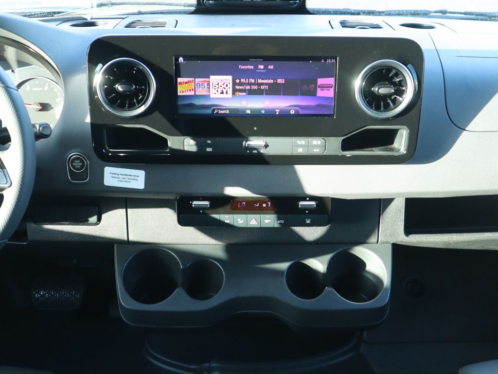 2026 Mercedes-Benz Sprinter Base Image 31 of 40