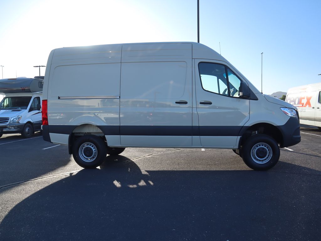 2026 Mercedes-Benz Sprinter Base Image 5 of 40