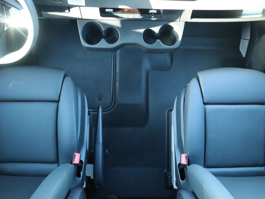 2026 Mercedes-Benz Sprinter Base Image 22 of 40