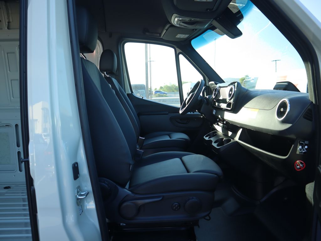 2026 Mercedes-Benz Sprinter Base Image 20 of 40