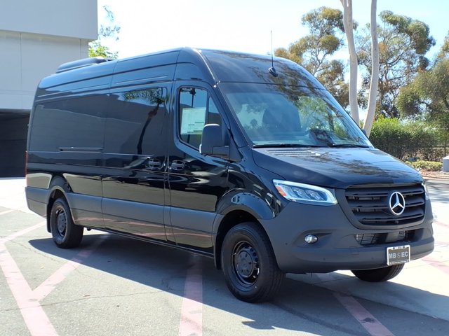 2026 Mercedes-Benz Sprinter Passsenger Image 3 of 25