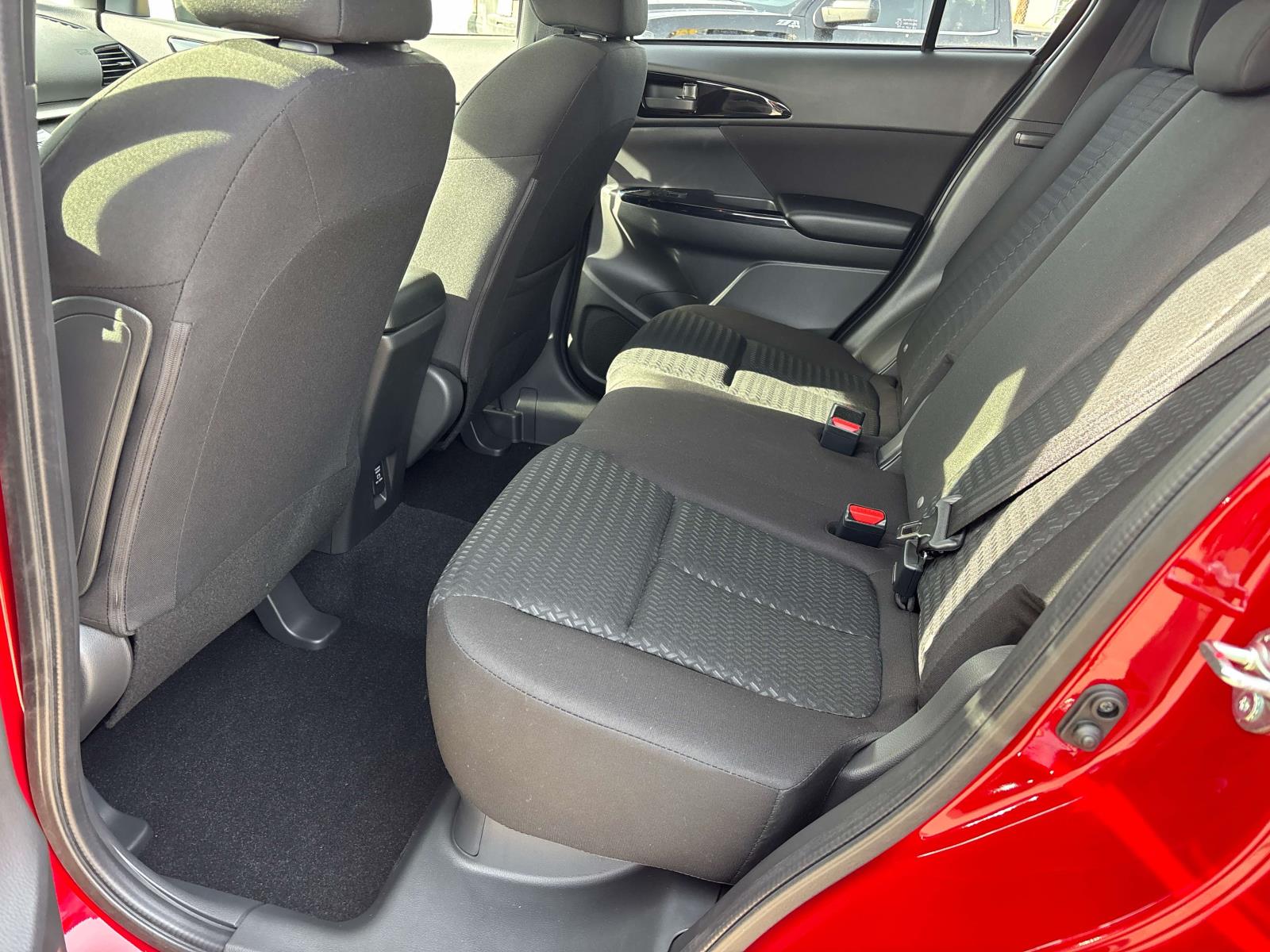 2026 Mitsubishi Eclipse Cross LE Image 6 of 12