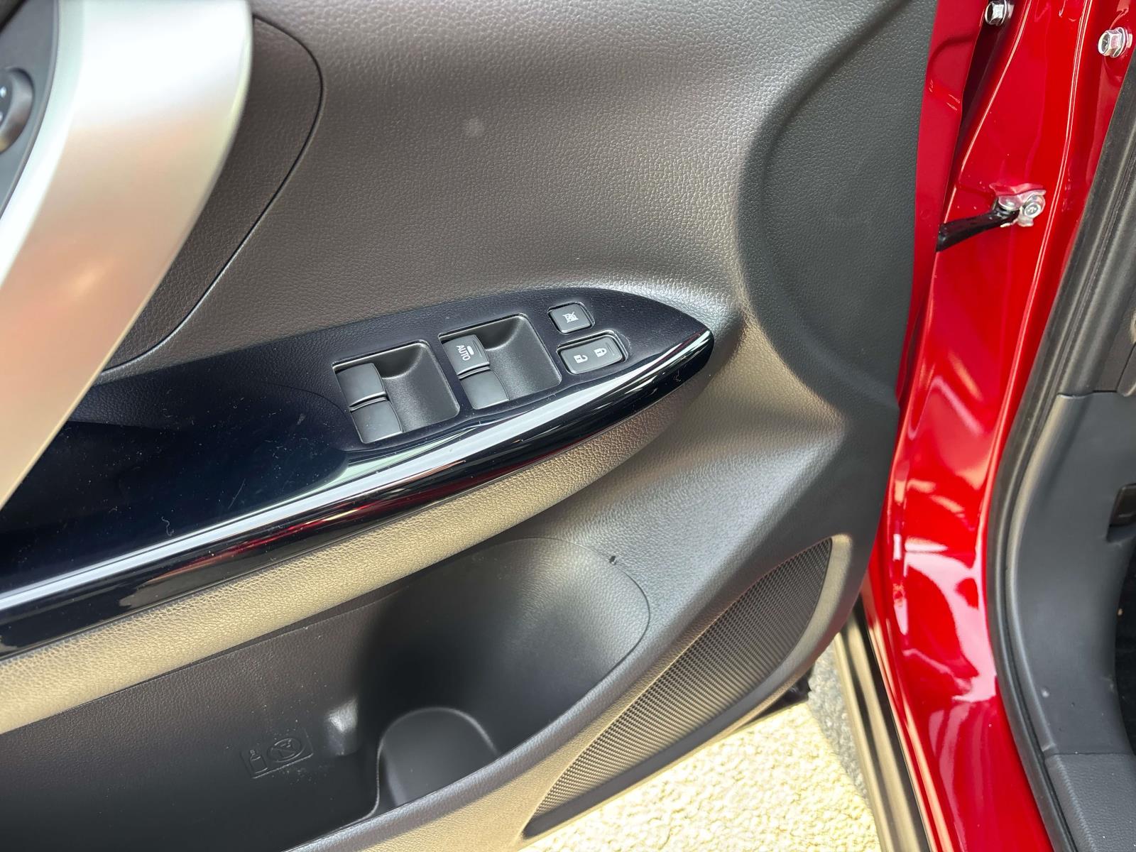 2026 Mitsubishi Eclipse Cross LE Image 10 of 12