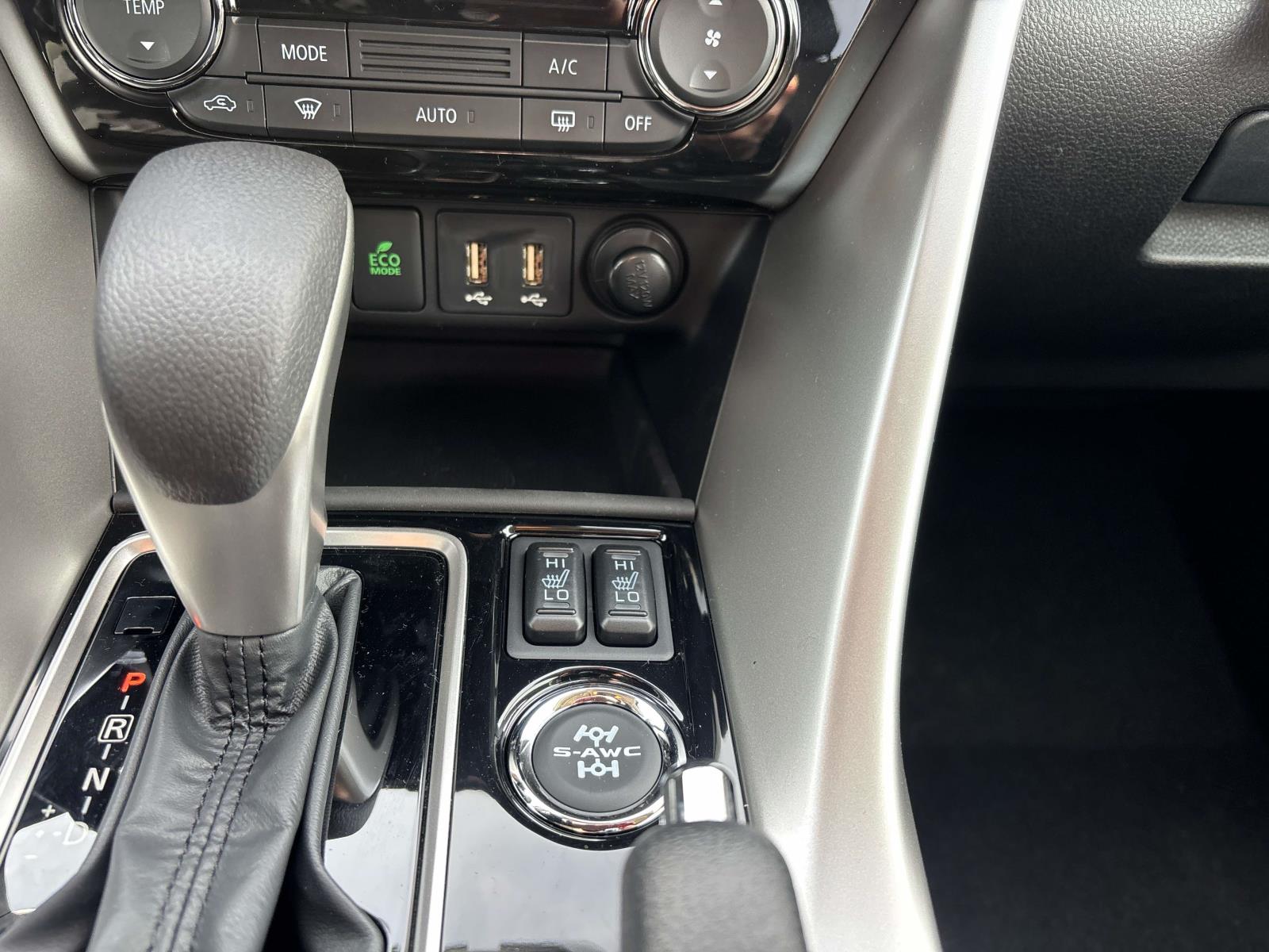 2026 Mitsubishi Eclipse Cross LE Image 9 of 12