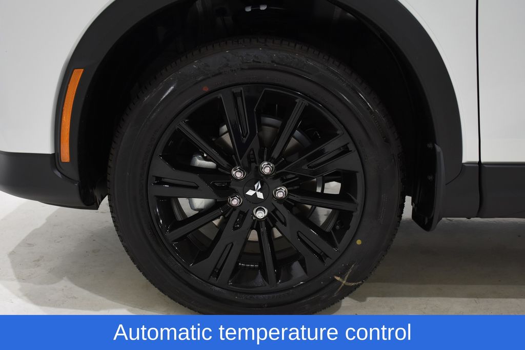 2026 Mitsubishi Eclipse Cross LE Image 7 of 30