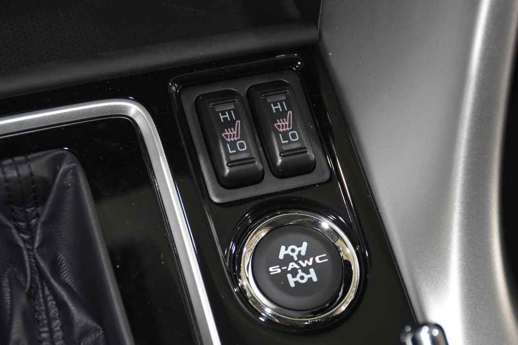 2026 Mitsubishi Eclipse Cross LE Image 28 of 30