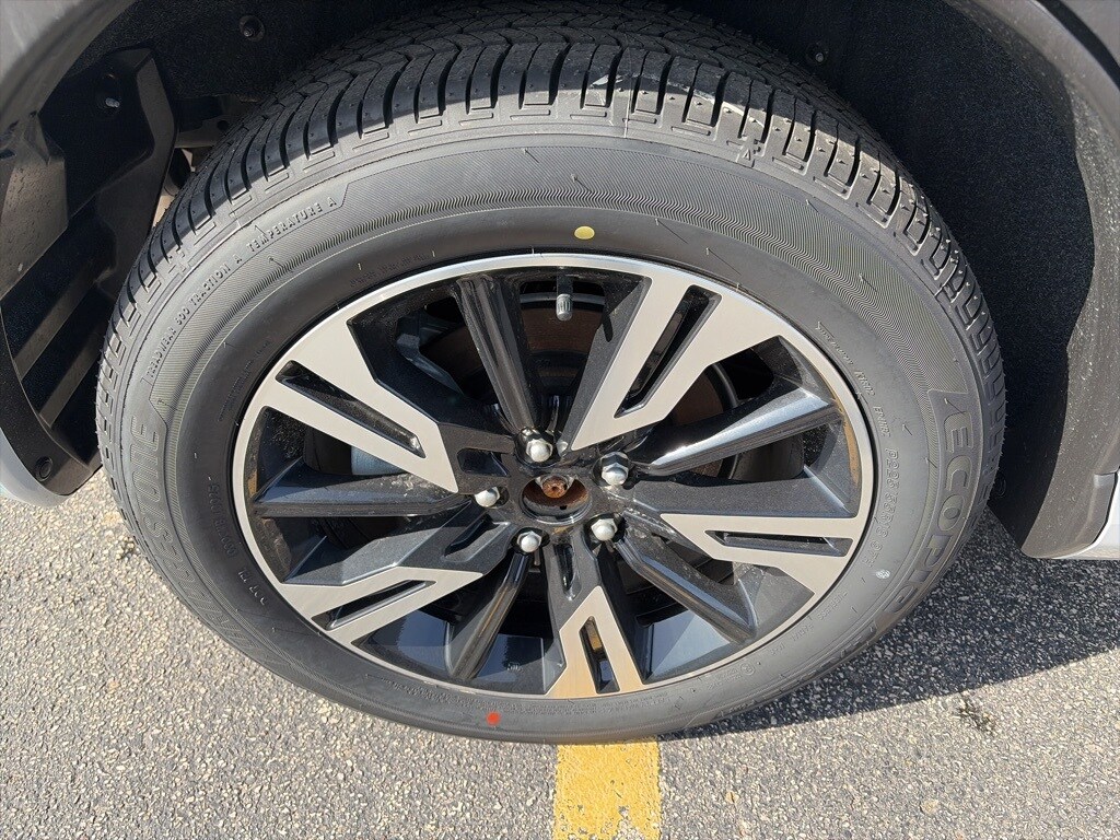 2026 Mitsubishi Eclipse Cross SEL Image 9 of 34