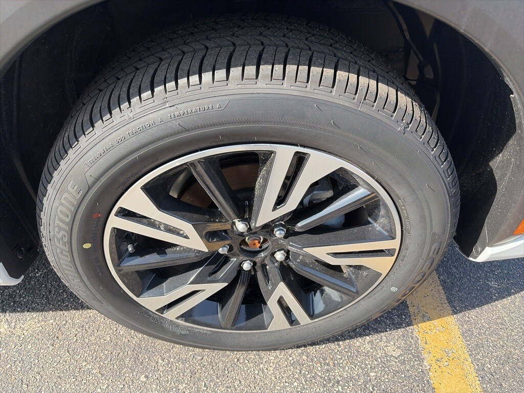 2026 Mitsubishi Eclipse Cross SEL Image 12 of 34