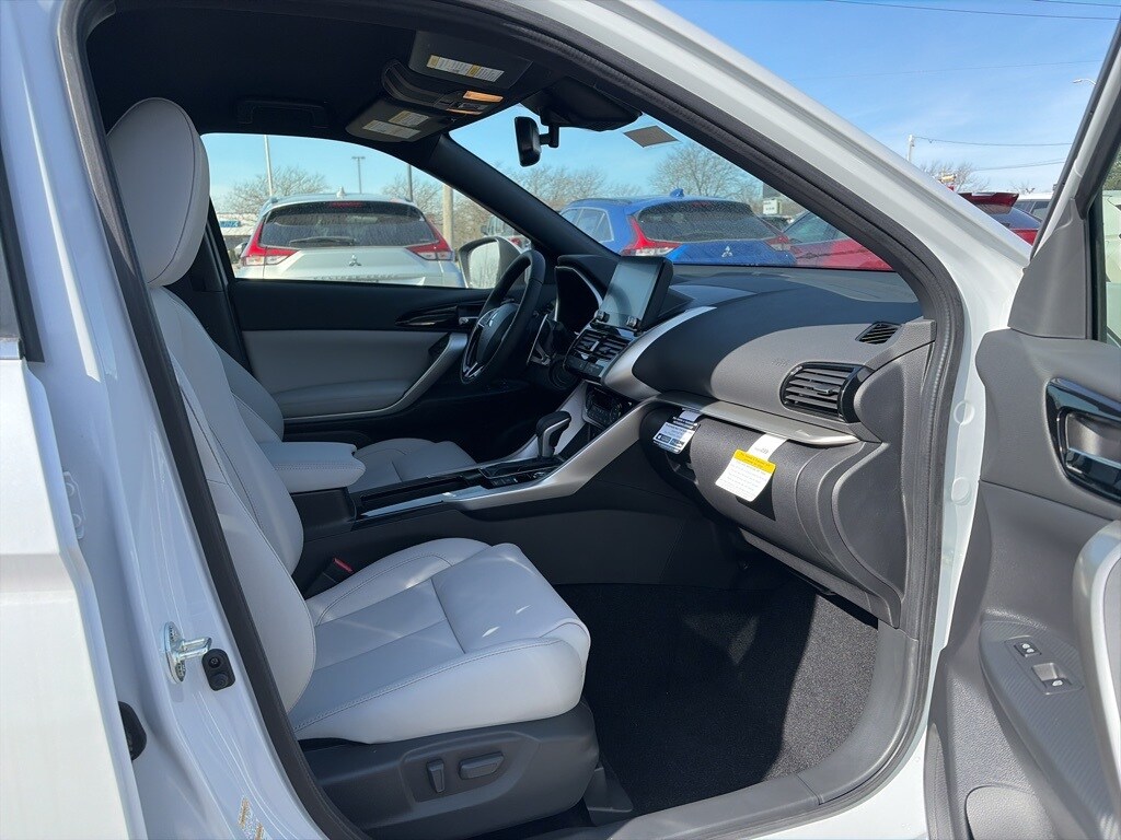 2026 Mitsubishi Eclipse Cross SEL Image 16 of 34