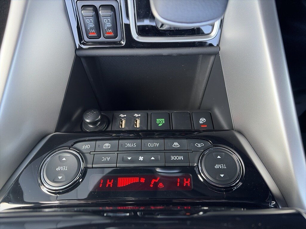 2026 Mitsubishi Eclipse Cross SEL Image 33 of 34