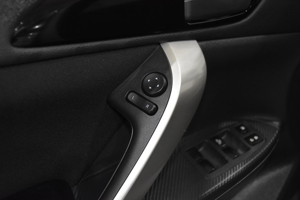 2026 Mitsubishi Eclipse Cross ES Image 30 of 31