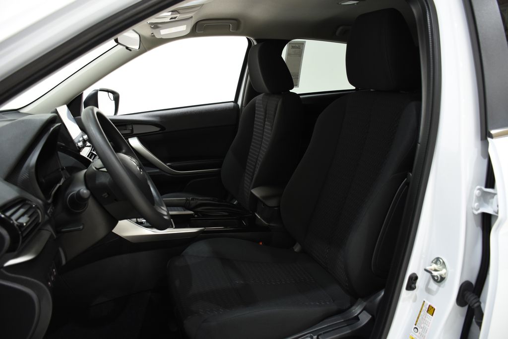 2026 Mitsubishi Eclipse Cross ES Image 11 of 31