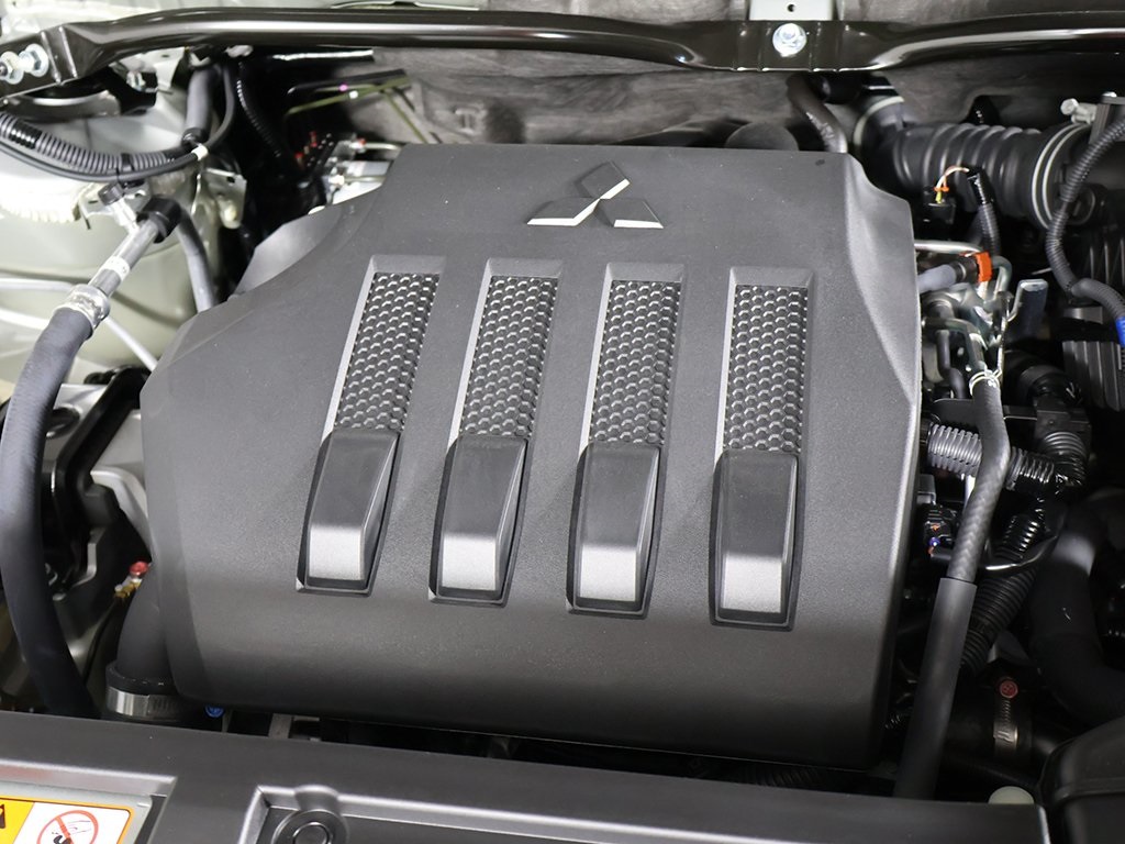 2026 Mitsubishi Eclipse Cross ES Image 11 of 43