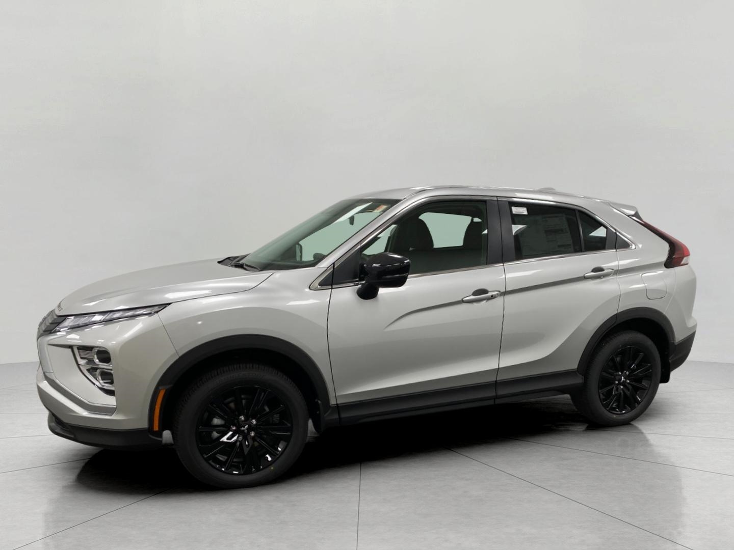2026 Mitsubishi Eclipse Cross LE Image 2 of 29