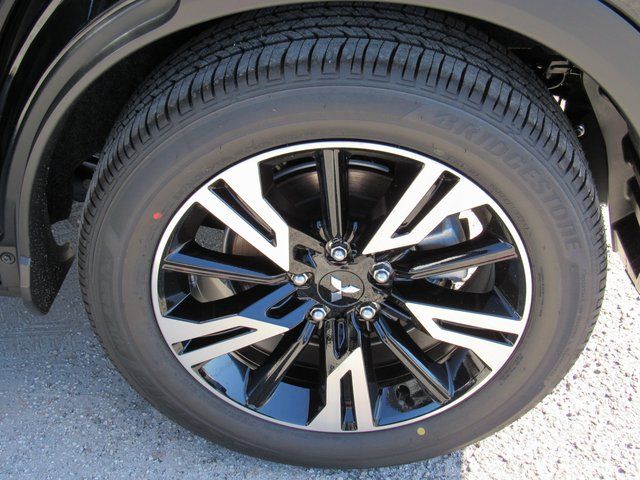 2026 Mitsubishi Eclipse Cross SE Image 11 of 36