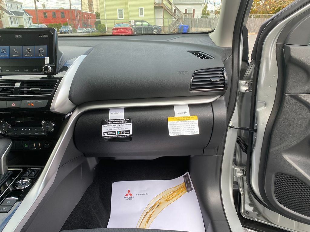 2026 Mitsubishi Eclipse Cross SE Image 19 of 34