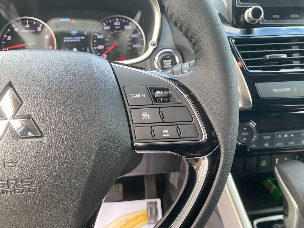 2026 Mitsubishi Eclipse Cross SE Image 21 of 34