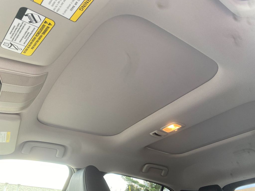 2026 Mitsubishi Eclipse Cross SE Image 28 of 34