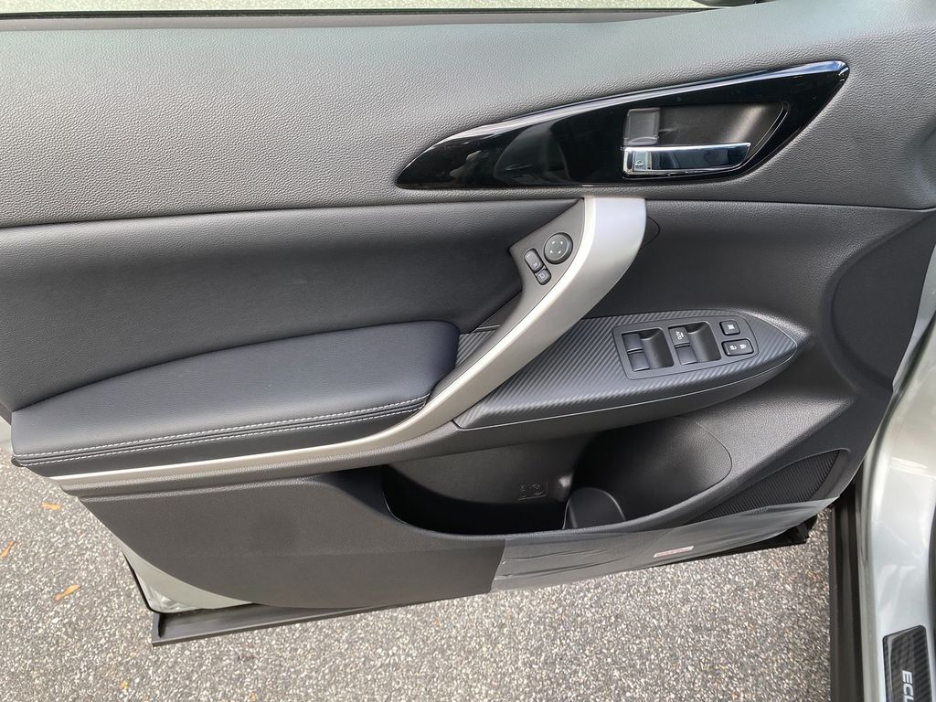 2026 Mitsubishi Eclipse Cross SE Image 24 of 34