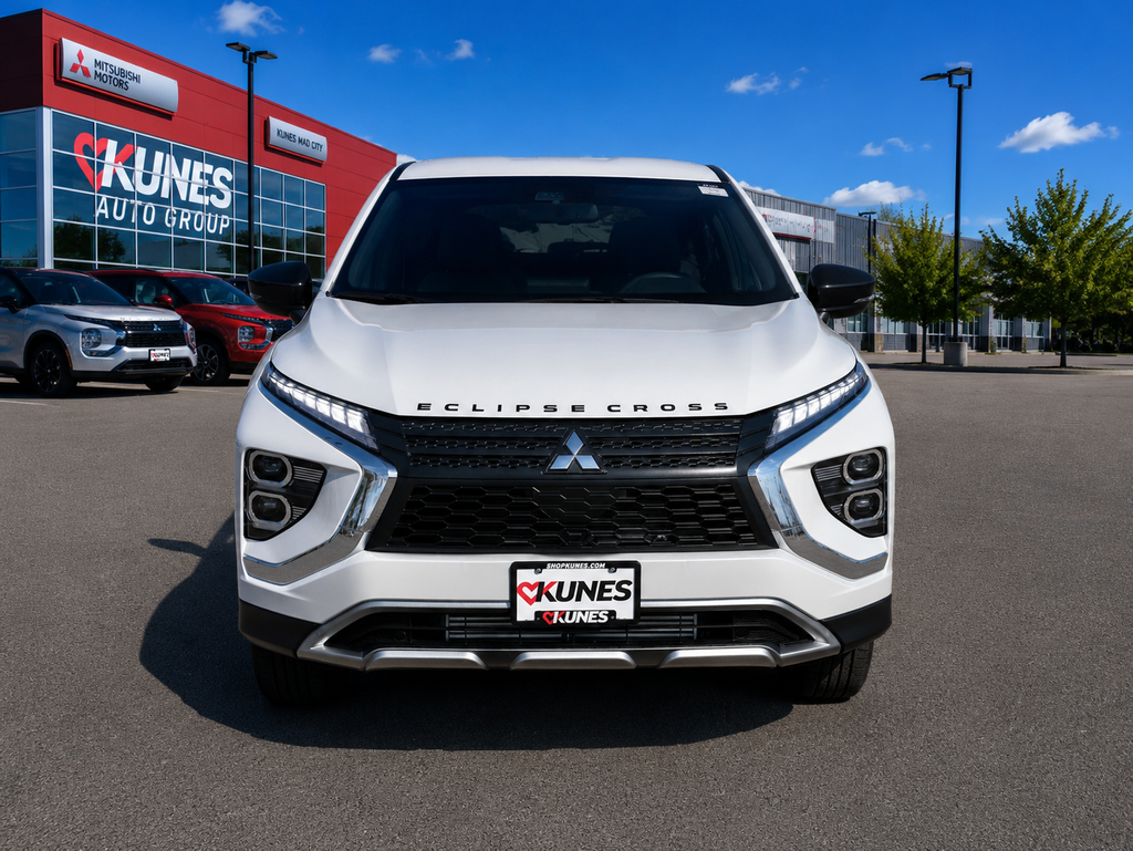 2026 Mitsubishi Eclipse Cross SE Image 2 of 45