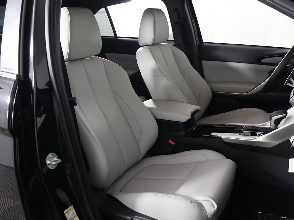 2026 Mitsubishi Eclipse Cross SEL Image 16 of 48