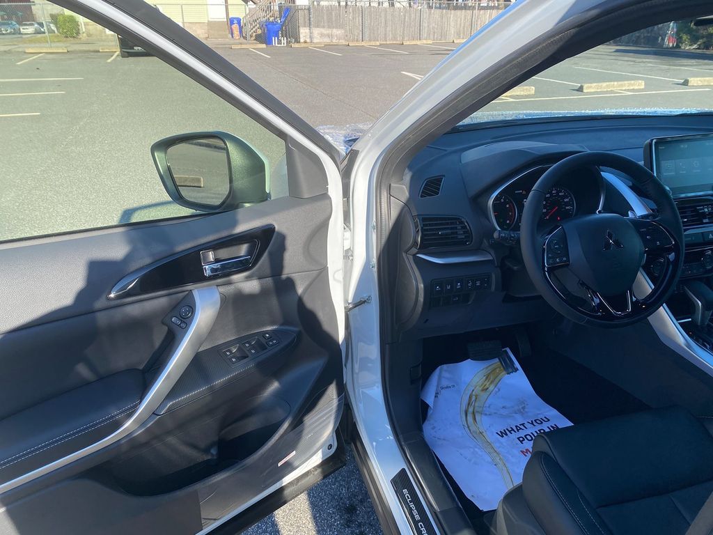 2026 Mitsubishi Eclipse Cross SEL Image 16 of 31