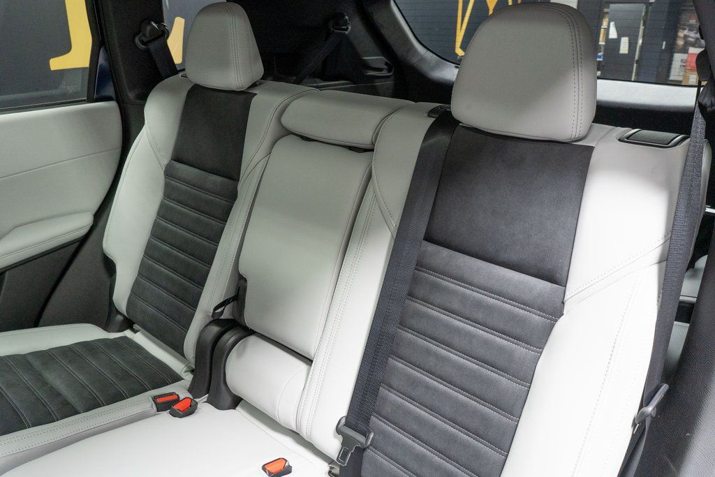 2026 Mitsubishi Outlander SE Image 12 of 24