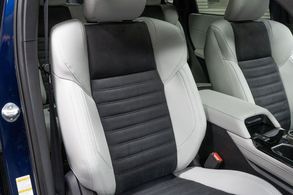 2026 Mitsubishi Outlander SE Image 13 of 24