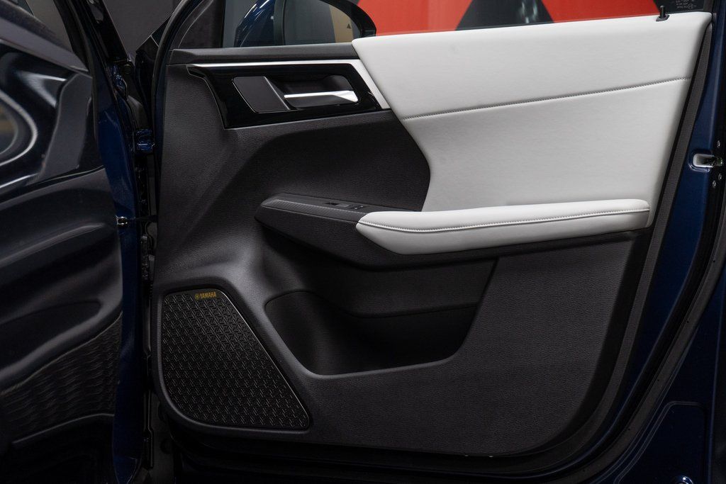 2026 Mitsubishi Outlander SE Image 17 of 24