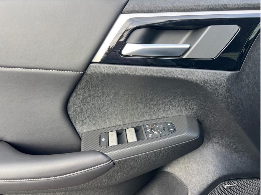 2026 Mitsubishi Outlander SE Image 14 of 21