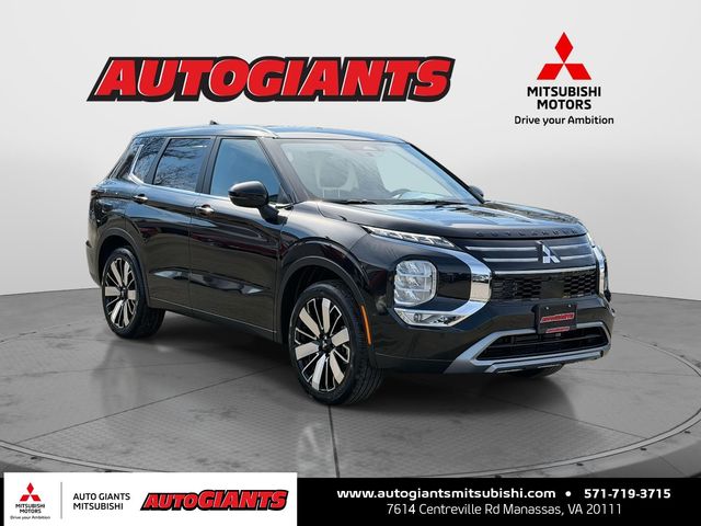 2026 Mitsubishi Outlander SE Image 2 of 25