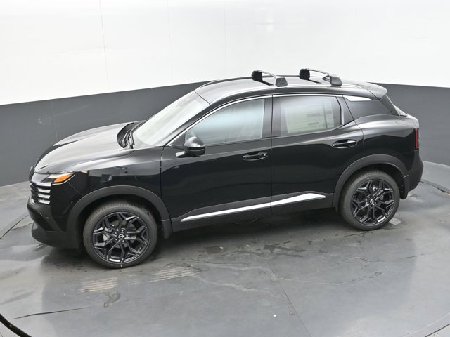 2026 Nissan Kicks SR Image 3 of 43