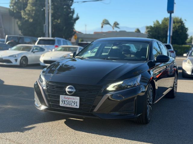 2026 Nissan Altima SV Image 1 of 9