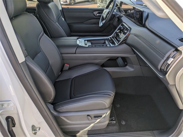 2026 Nissan Armada SV Image 28 of 60