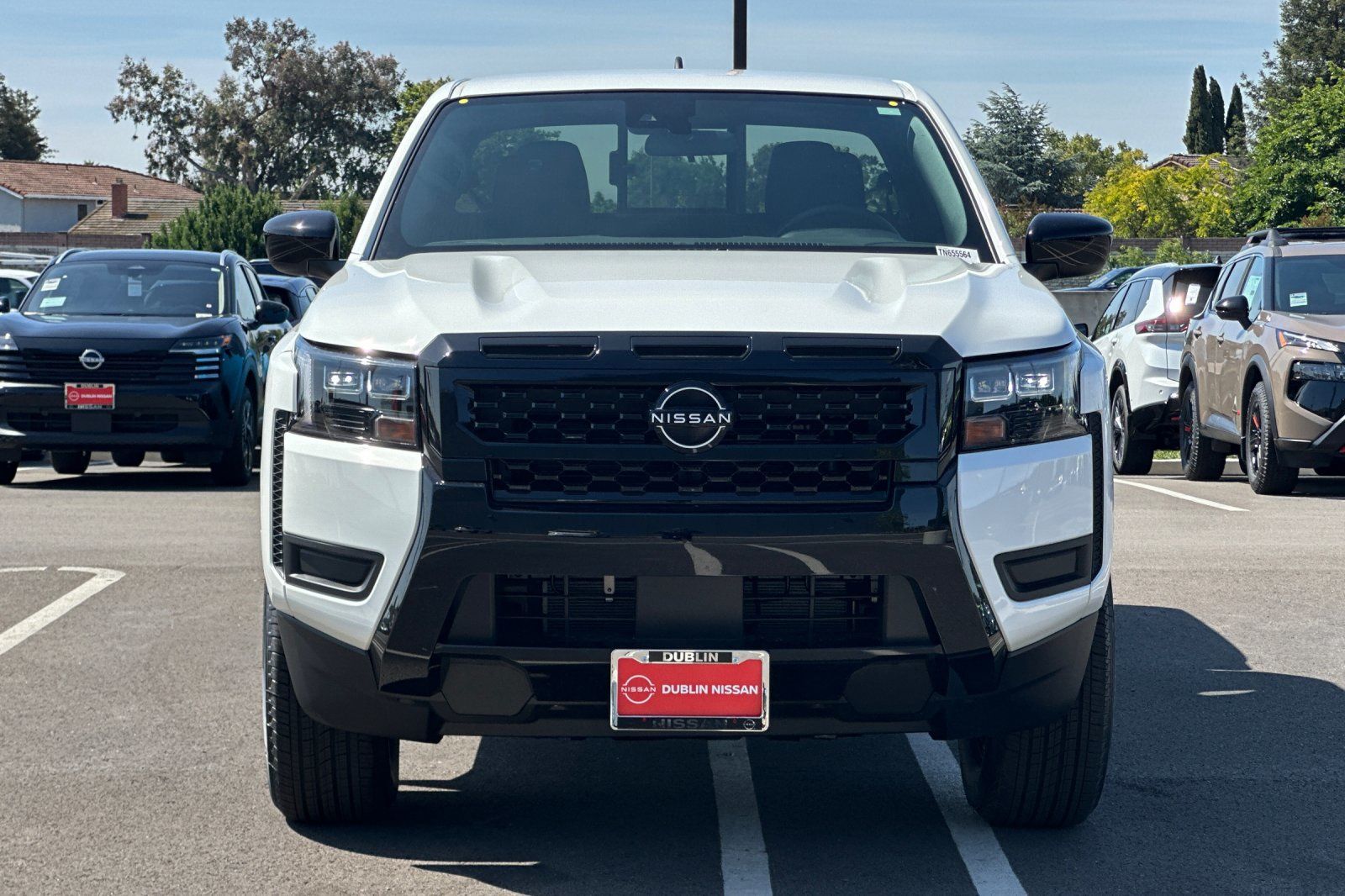 2026 Nissan Frontier SV Image 3 of 34