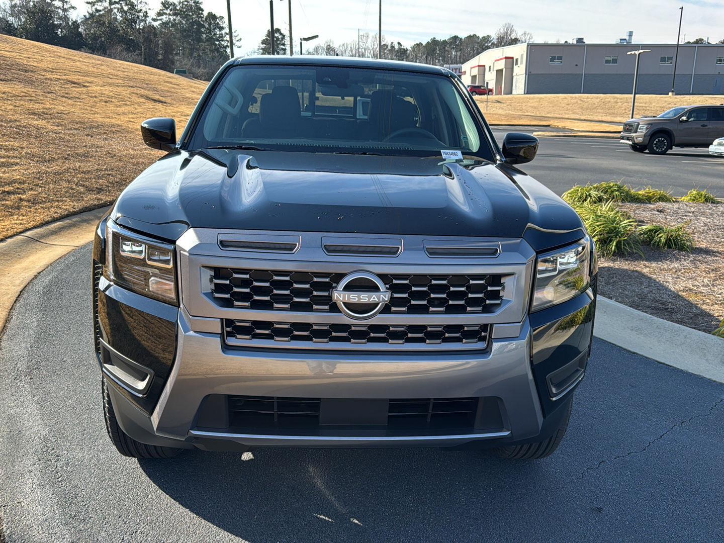 2026 Nissan Frontier SV Image 3 of 32