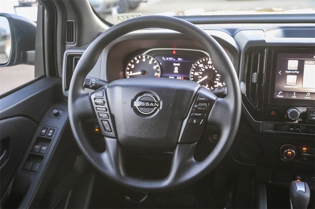 2026 Nissan Frontier SV Image 16 of 27