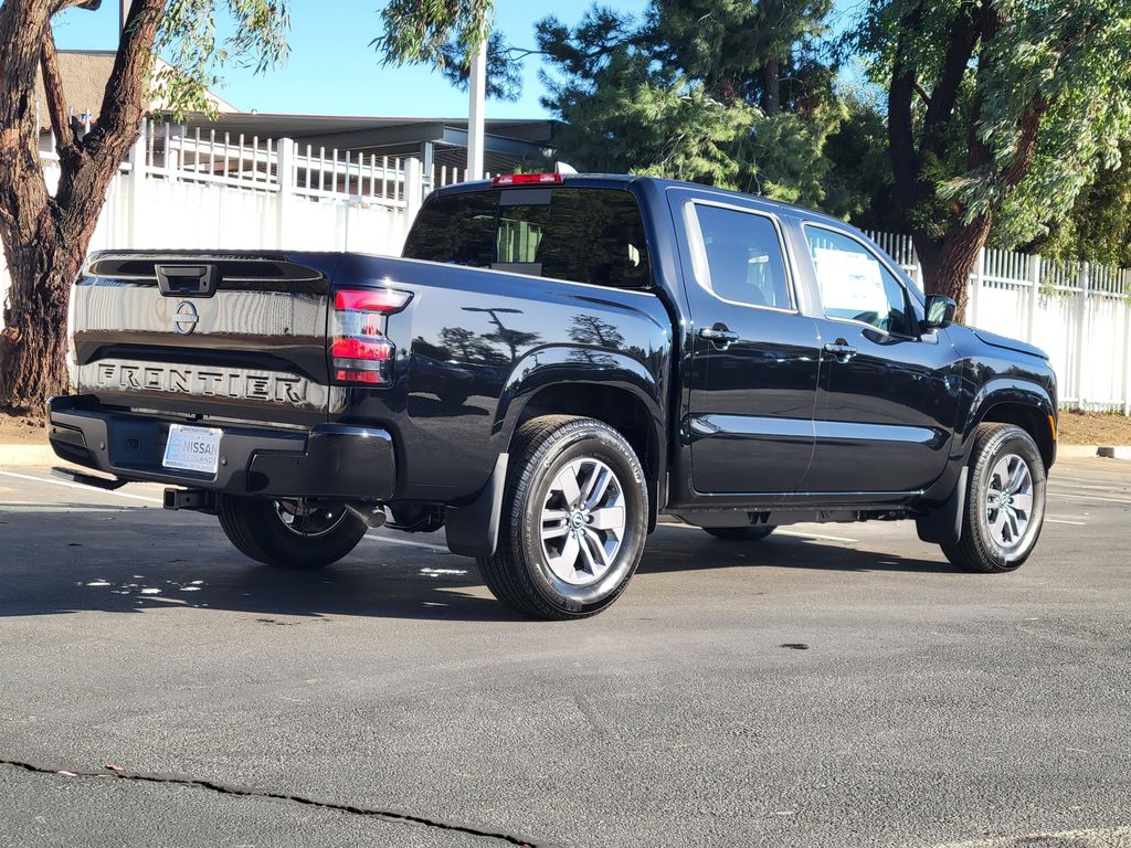 2026 Nissan Frontier SV Image 3 of 14