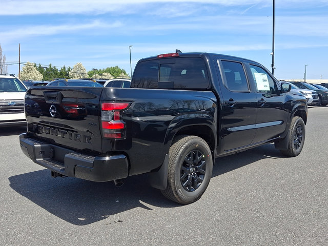 2026 Nissan Frontier SV Image 3 of 14