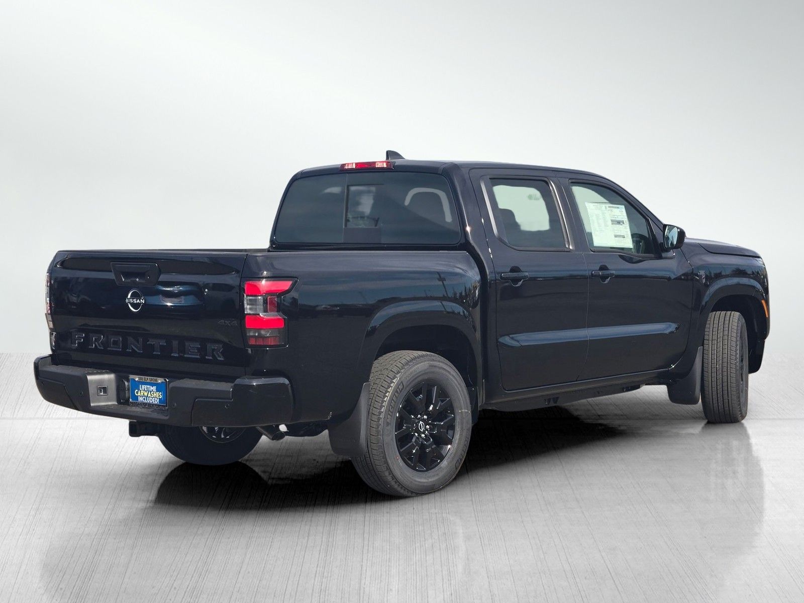 2026 Nissan Frontier SV Image 4 of 17