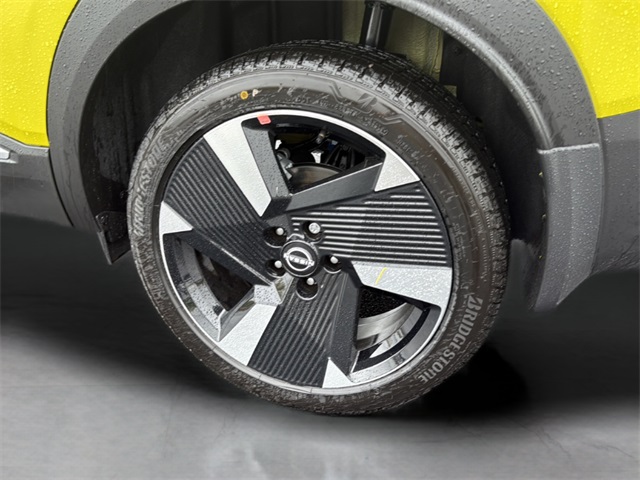 2026 Nissan Kicks SR Image 9 of 32