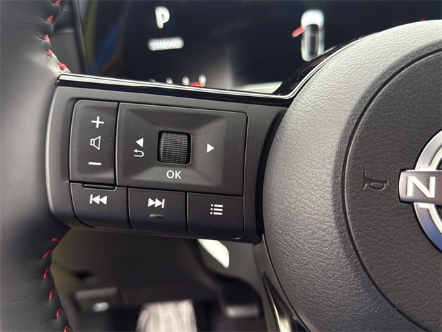 2026 Nissan Kicks SR Image 24 of 32