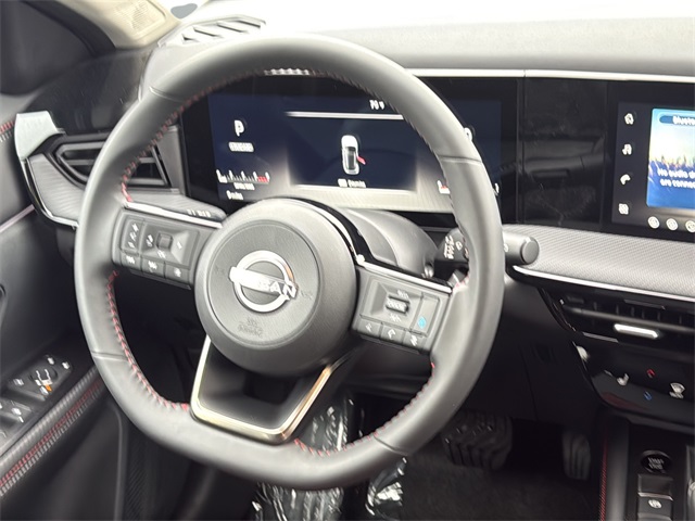 2026 Nissan Kicks SR Image 16 of 32