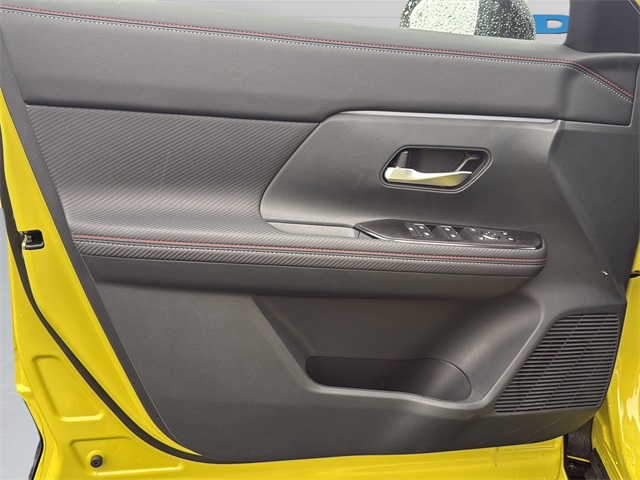 2026 Nissan Kicks SR Image 21 of 32