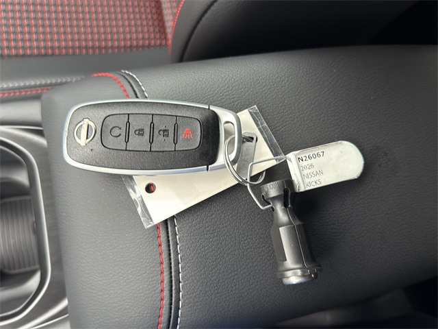 2026 Nissan Kicks SR Image 23 of 32