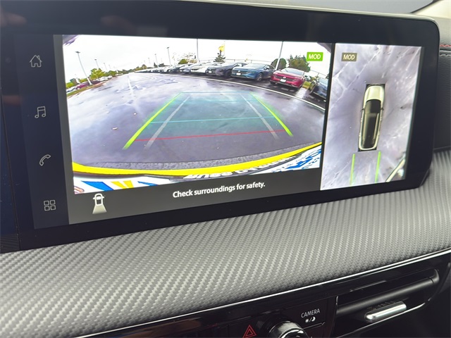 2026 Nissan Kicks SR Image 18 of 32