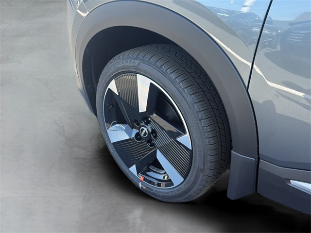 2026 Nissan Kicks SR Image 9 of 31