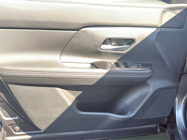 2026 Nissan Kicks SR Image 20 of 31