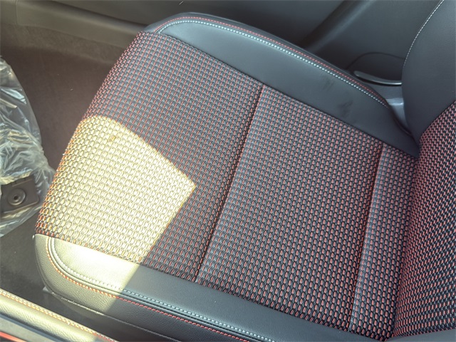 2026 Nissan Kicks SR Image 28 of 31