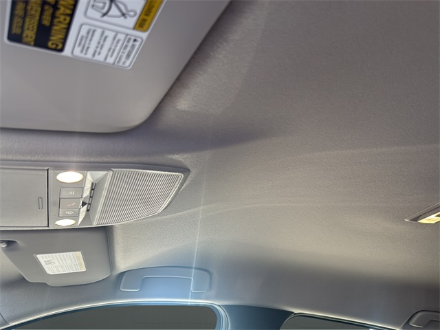 2026 Nissan Kicks SR Image 24 of 31